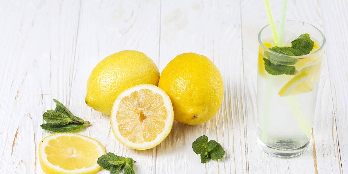 Acqua aromatizzata al limone